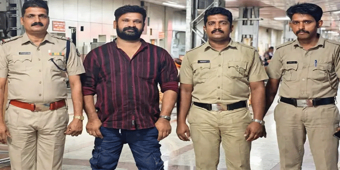 ഡോക്ടറും എൻജിനിയറും ഷെഫുമൊക്കെയായി മാട്രിമോണിയൽ പരസ്യം; വയനാട് സ്വദേശിയായ വിവാഹത്തട്ടിപ്പുകാരൻ പിടിയിൽ,  യുവതികളെയും വീട്ടുകാരെയും വിശ്വാസത്തിലെടുത്തശേഷം ആശുപത്രിയോ ഹോട്ടലോ തുടങ്ങാനെന്ന വ്യാജേന തട്ടിയത് കോടികളുടെ സ്വർണം