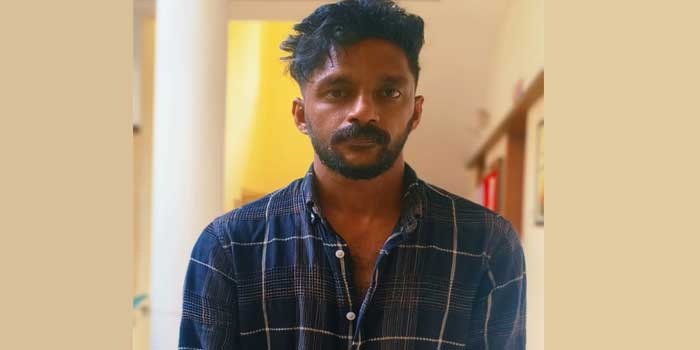 കോഴിക്കോട് കുന്ദമം​ഗലത്ത് എംഡിഎംഎയുമായി 25കാരൻ പിടിയിൽ; മുമ്പ് സമാന കേസിൽ കാപ്പ ചുമത്തപ്പെട്ടയാളാൾ;  ജാമ്യത്തിലിറങ്ങിയുടൻ വീണ്ടും മാരകലഹരി വസ്തു വില്പന; പ്രതിയിൽ നിന്നും കൂടുതൽ ലഹരി ഇടപാടുകാരെക്കുറിച്ചുള്ള വിവരങ്ങൾ ലഭിച്ചതായി പോലീസ്