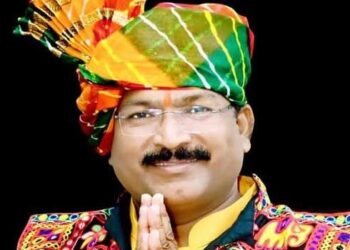 ഹിന്ദുക്കൾ നേരത്തെ വിവാഹം കഴിക്കണം, അഞ്ച് കുട്ടികൾ വേണം!! സമൂഹത്തിലും കുടുംബങ്ങളിലും ശക്തി വർധിപ്പിക്കുന്നതിനായി ജിമ്മുകളും പരമ്പരാഗത ഗുസ്തി പരിശീലന കേന്ദ്രങ്ങളും പ്രോത്സാഹിപ്പിക്കണം, ഭക്തിക്കൊപ്പം ശാരീരിക ശക്തിയും ആയുധങ്ങൾ കൈവശം വയ്ക്കുന്നതും ആവശ്യം; ബിജെപി എംപി