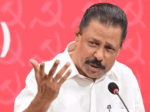 ‘ പിടികിട്ടാപ്പുള്ളിയോടെന്ന പോലത്തെ പെരുമാറ്റം; വീടിന്റെ ചുമരിൽ നോട്ടീസ് പതിപ്പിച്ചതിനു പിന്നിൽ ഒറ്റ ലക്ഷ്യം, മാതൃകാപരമായി ജീവിക്കുന്നയാളെ അപമാനിക്കുക; രാഷ്ട്രീയനാടകം‘: പിണറായിക്കെതിരായ ഇഡി സമൻസിനെ വിമർശിച്ച് ഗോവിന്ദൻ