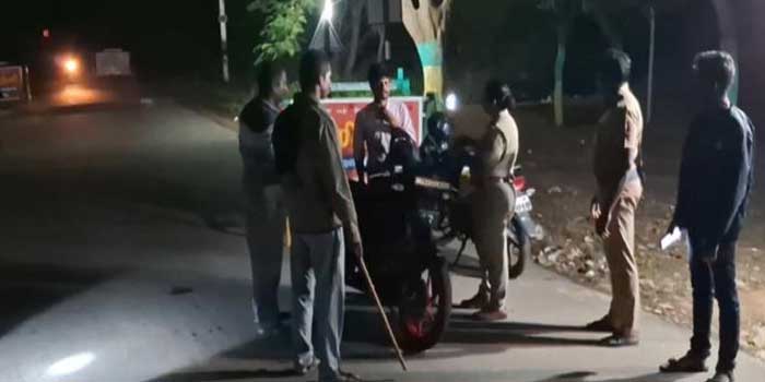 പ്രതികളിലൊരാൾക്ക് അപസ്മാരം ബാധിച്ചതായി അഭിനയിച്ചു, പിന്നാലെ സഹായിക്കാനെത്തിയ ജയിൽ ഉദ്യോ​ഗസ്ഥനെ ആക്രമിച്ചു!! തേനിയിൽ 17 തടവുകാർ ജയിൽചാടി; ഒരാൾ പിടിയിൽ, 16 പേർക്കായി അതിർത്തി കേന്ദ്രീകരിച്ച് വ്യാപക തിരച്ചിൽ