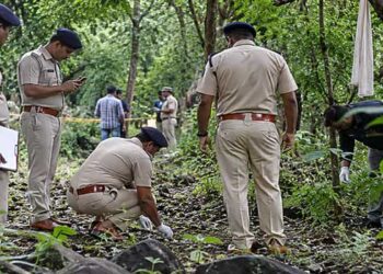 22കാരനും 16കാരിയും പ്രണയത്തിൽ, ഇരുവരും ഒരേ ഗോത്രത്തിൽപ്പെട്ടവരും ഒരേ കുടുംബപ്പേര് പങ്കിടുന്നവരുമായതിനാൽ ബന്ധം യുവാവിന്റെ മാതാപിതാക്കൾ എതിർത്തു, ഇൻസ്റ്റ​ഗ്രാം ലൈവിൽ സ്വന്തം മാതാപിതാക്കളേയും സുഹൃത്തുക്കളേയുമടക്കം 57 പേരെ സാക്ഷിയാക്കി ജീവനൊടുക്കി