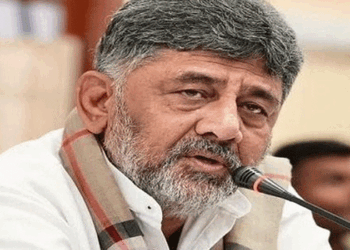 ‘വീടും കൃഷിഭൂമിയുമുണ്ട്, പക്ഷേ പെണ്ണുകിട്ടുന്നില്ല; സർക്കാർ ഇടപെടണം’; കർഷകരുടെ വിവാഹപ്രശ്നവുമായി മുഖ്യമന്ത്രിക്ക് മുന്നിലെത്തി യുവാവ്