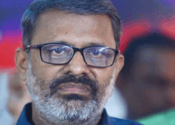 ‘ഡിജിറ്റൽ തെളിവുകളോടെ യുവതിയുടെ പരാതി’; ഇ.എൻ. സുരേഷ് ബാബുവിനെതിരെ കൂടുതൽ നടപടിക്ക് സാധ്യത, ജില്ലാ സെക്രട്ടറി സ്ഥാനത്തുനിന്ന് മാറ്റിയത് ആദ്യനടപടിയെന്ന് സൂചന