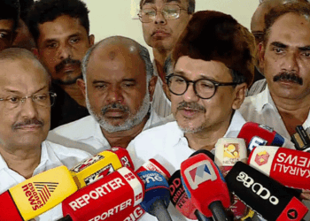 ‘യുഡിഎഫിൽ വലിയ ഹിമാലയൻ പ്രശ്നങ്ങളില്ല’; അടൂർ പ്രകാശിനെ തള്ളി ലീഗ്, ചർച്ച ചെയ്ത് അഭിപ്രായവ്യത്യാസങ്ങൾ പരിഹരിക്കാമെന്ന് സാദിഖലി തങ്ങൾ