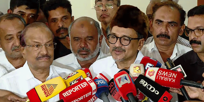 ‘യുഡിഎഫിൽ വലിയ ഹിമാലയൻ പ്രശ്നങ്ങളില്ല’; അടൂർ പ്രകാശിനെ തള്ളി ലീഗ്, ചർച്ച ചെയ്ത് അഭിപ്രായവ്യത്യാസങ്ങൾ പരിഹരിക്കാമെന്ന് സാദിഖലി തങ്ങൾ
