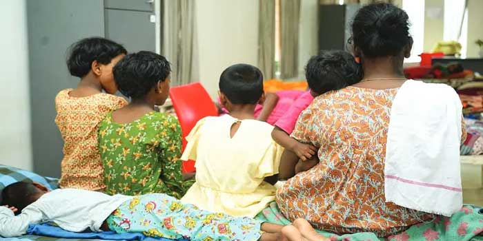30 വയസുള്ള യുവതി പ്രസവിച്ചത് 7 തവണ, രാഹുൽ മരിച്ചത് ആവശ്യത്തിനു ഭക്ഷണം കിട്ടാത്തതും പോഷകാഹാരക്കുറവും മൂലമെന്ന് പോസ്റ്റ്മോർട്ടം റിപ്പോർട്ട്!! 2022 മുതൽ ഇവരെ സംരക്ഷിക്കാൻ ശ്രമിക്കുകയായിരുന്നു, ഒരാഴ്ച മുൻപും കുട്ടികളെ ഏറ്റെടുക്കാൻ ശ്രമിച്ചു അമ്മ ആത്മഹത്യാഭീഷണി മുഴക്കി ഉദ്യോഗസ്ഥരെ മടക്കിയയച്ചു, നാലുമക്കളെ ശിശുക്ഷേമ സമിതി ഏറ്റെടുത്തു
