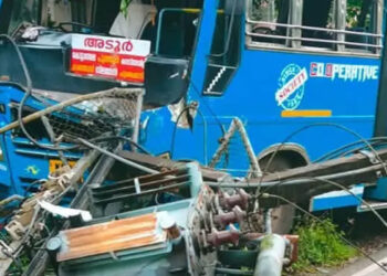 വാഹനം ഓടിക്കുന്നതിനിടെ ഡ്രൈവര്‍ക്ക് ദേഹാസ്വാസ്ഥ്യം, ബസ് ട്രാന്‍സ്ഫോര്‍മറിലിടിച്ചു